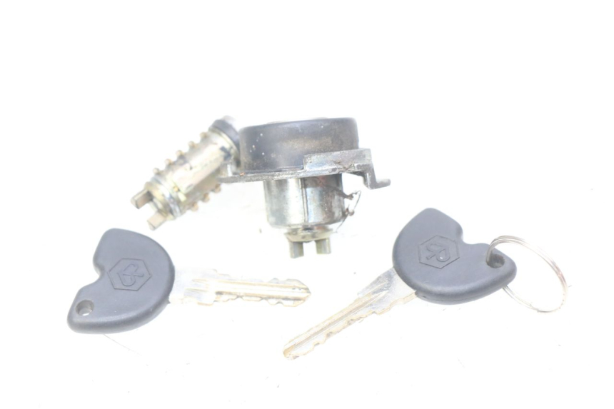 photo de ZESTAW ZAMKA I KLUCZYKA NEIMAN PIAGGIO FLY 100 (2006 - 2010) - Szczegół części