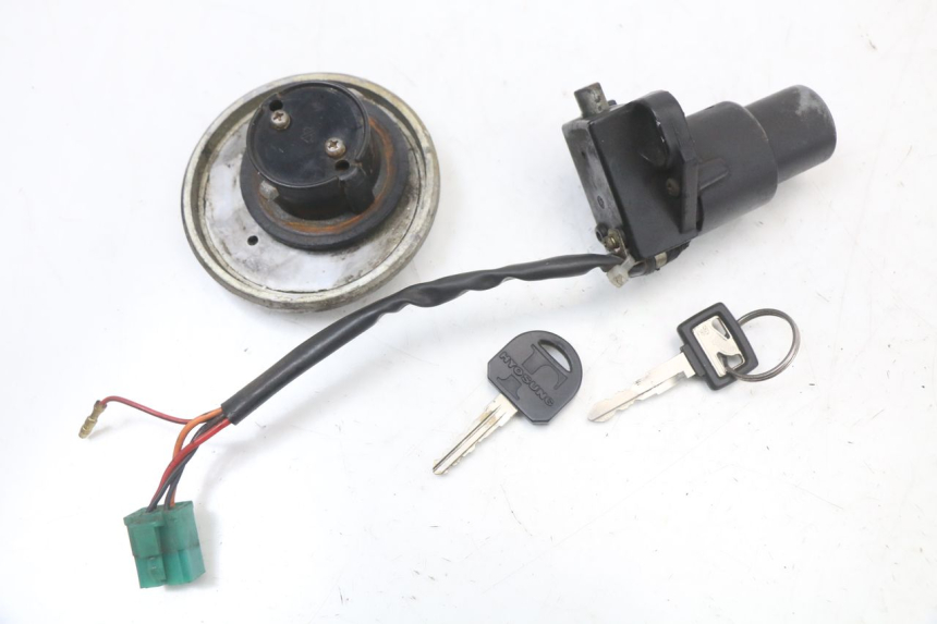 photo de ZESTAW ZAMKA I KLUCZYKA NEIMAN HYOSUNG GF 125 (2001 - 2005) - Zoom stanu zużycia