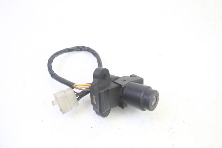 photo de ZESTAW ZAMKA I KLUCZYKA NEIMAN KAWASAKI GPZ RX 1000 (1986 - 1988) - Szczegół części