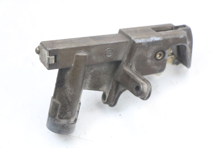 photo de ZESTAW ZAMKA I KLUCZYKA STACYJKI SUZUKI GSX E 250 (1982 - 1983) - Szczegóły charakterystyczne