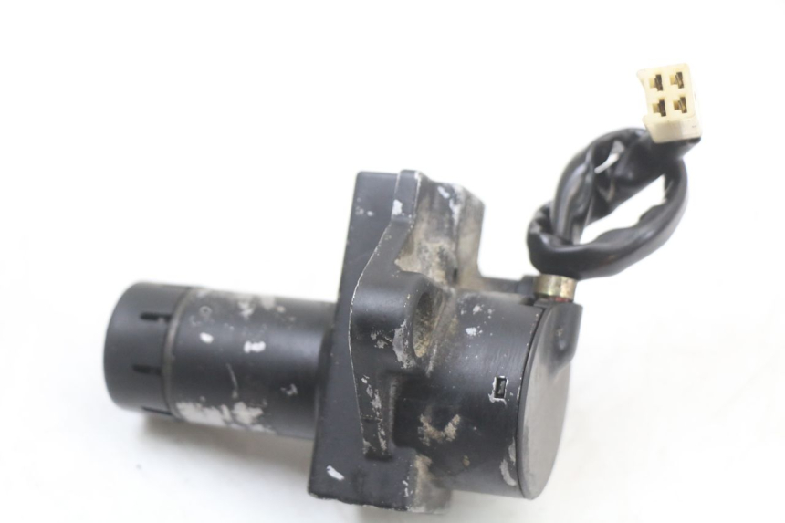 photo de ZESTAW ZAMKA I KLUCZYKA STACYJKI SUZUKI GSX E 250 (1982 - 1983) - Widok ogólny