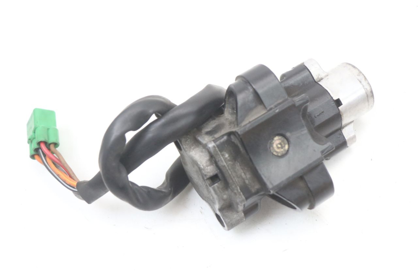 photo de ZESTAW ZAMKA I KLUCZYKA NEIMAN SUZUKI GZ MARAUDER 125 (1998 - 2004) - Widok ogólny