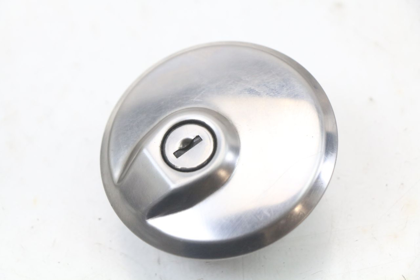 photo de ZESTAW ZAMKA I KLUCZYKA NEIMAN SUZUKI GZ MARAUDER 125 (1998 - 2004) - Oznaczenia i referencje