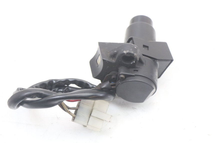 photo de ZESTAW ZAMKA I KLUCZYKA NEIMAN KAWASAKI GTR 1000 (1994 - 2004) - Zoom stanu zużycia