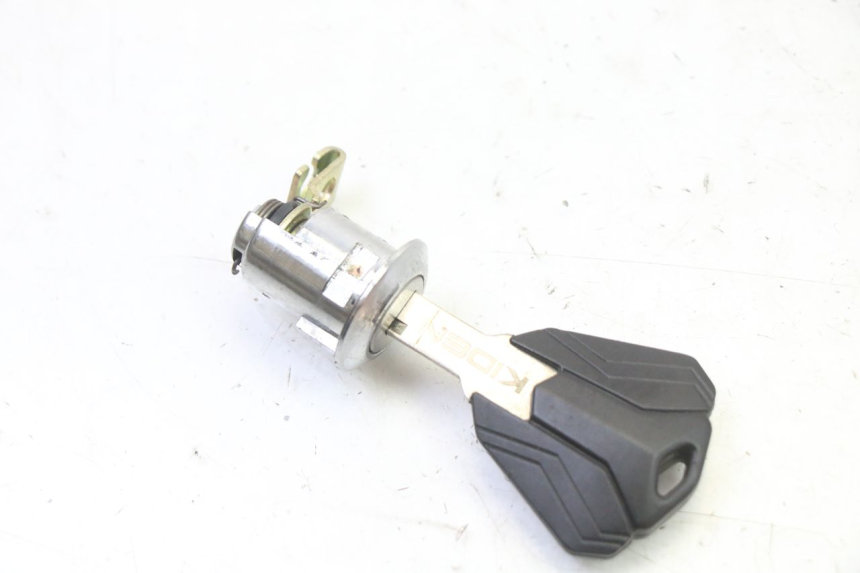 photo de ZESTAW ZAMKA I KLUCZYKA NEIMAN KIDEN KD125-G 125 (2018 - 2022) - Szczegóły charakterystyczne