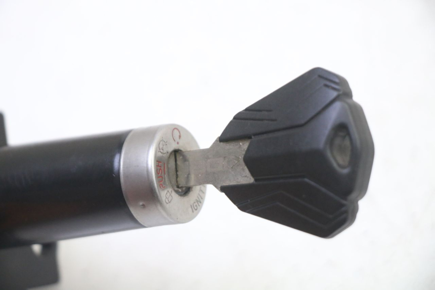 photo de ZESTAW ZAMKA I KLUCZYKA NEIMAN KIDEN KD125-G 125 (2018 - 2022) - Inny kąt widzenia