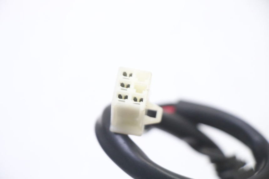 photo de ZESTAW ZAMKA I KLUCZYKA NEIMAN KIDEN KD125-G 125 (2018 - 2022) - Zbliżenie techniczne