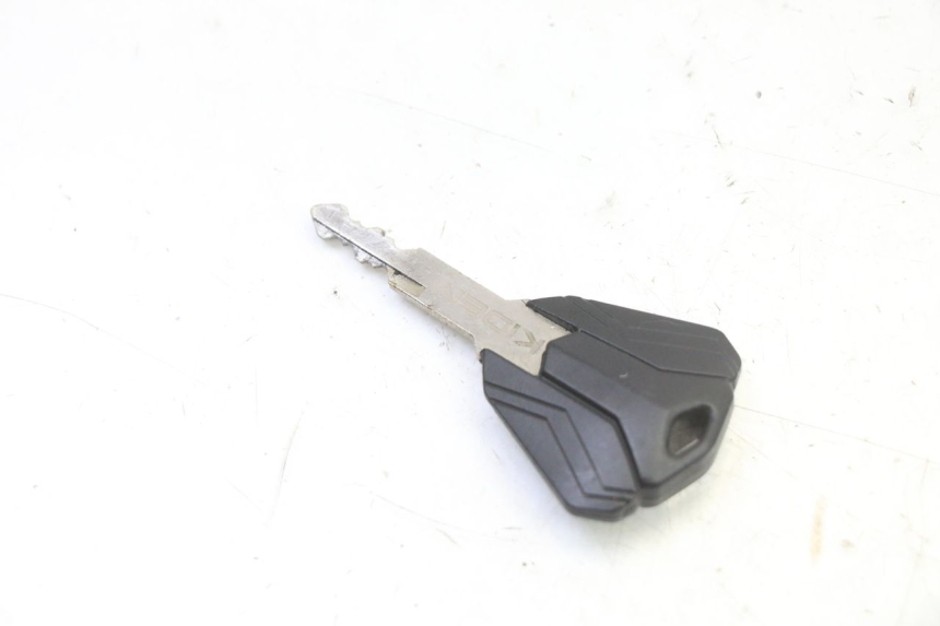 photo de ZESTAW ZAMKA I KLUCZYKA NEIMAN KIDEN KD125-G 125 (2018 - 2022) - Widok ogólny