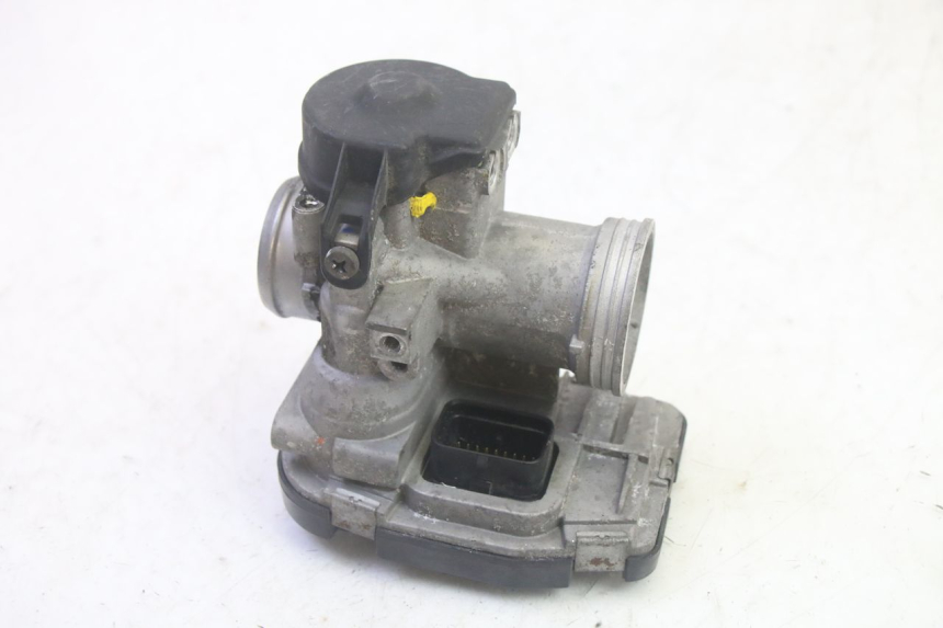 photo de ZESTAW ZAMKA I KLUCZYKA STACYJKI PIAGGIO MP3 HPE 350 (2018 - 2020) - Szczegóły charakterystyczne