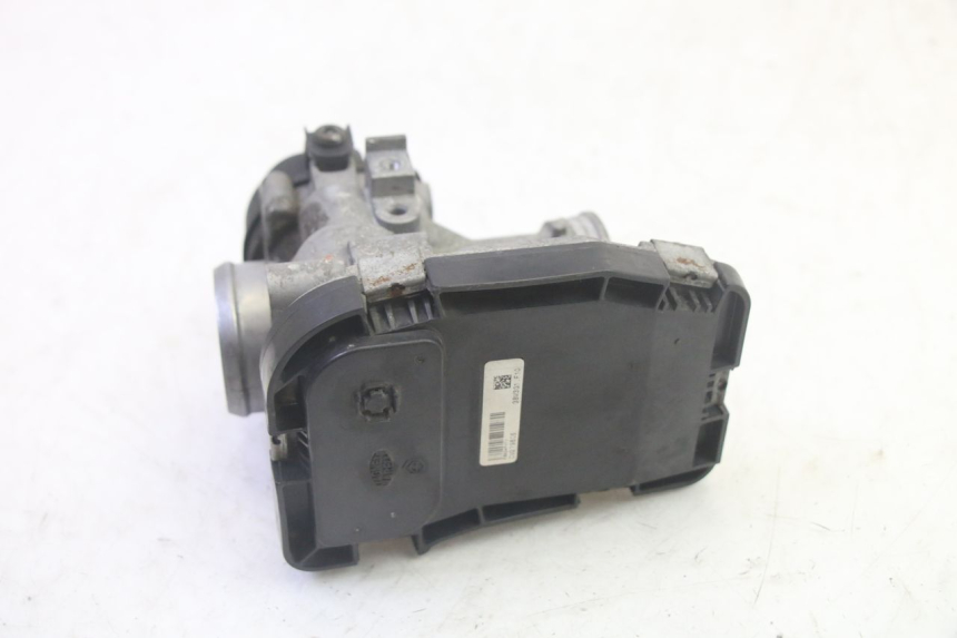 photo de ZESTAW ZAMKA I KLUCZYKA STACYJKI PIAGGIO MP3 HPE 350 (2018 - 2020) - Alternatywny kąt