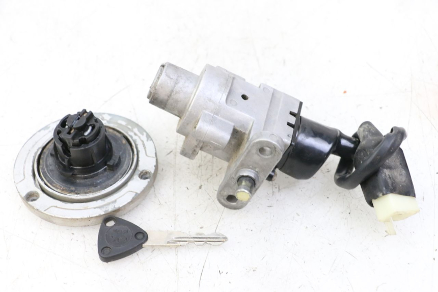 photo de ZESTAW ZAMKA I KLUCZYKA NEIMAN PEUGEOT SPEEDFIGHT 3 LC 2T 50 (2009 - 2015) - Widok ogólny