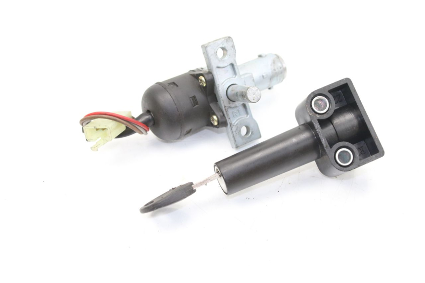 photo de ZESTAW ZAMKA I KLUCZYKA NEIMAN YAMAHA SLIDER NAKED 50 (2004 - 2018) - Widok główny