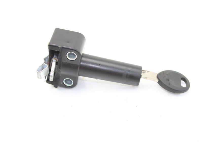 photo de ZESTAW ZAMKA I KLUCZYKA NEIMAN YAMAHA SLIDER NAKED 50 (2004 - 2018) - Zoom stanu zużycia