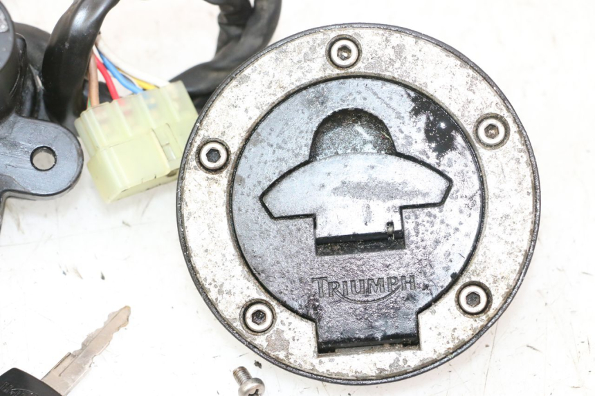 photo de ZESTAW ZAMKA I KLUCZYKA STACYJKI TRIUMPH SPRINT 900 (1995 - 1998) - Widok produktu