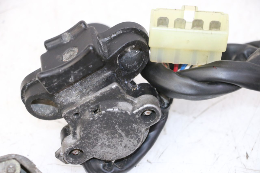 photo de ZESTAW ZAMKA I KLUCZYKA STACYJKI TRIUMPH SPRINT 900 (1995 - 1998) - Stan powierzchni