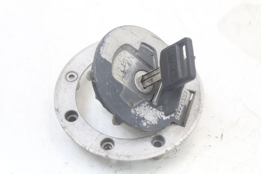 photo de ZESTAW ZAMKA I KLUCZYKA NEIMAN SUZUKI SV N 650 (1999 - 2002) - Szczegóły charakterystyczne