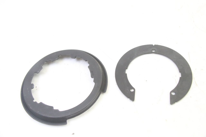 photo de ZESTAW ZAMKA I KLUCZYKA STACYJKI SUZUKI SV S 650 (2003 - 2009) - Struktura - zbliżenie