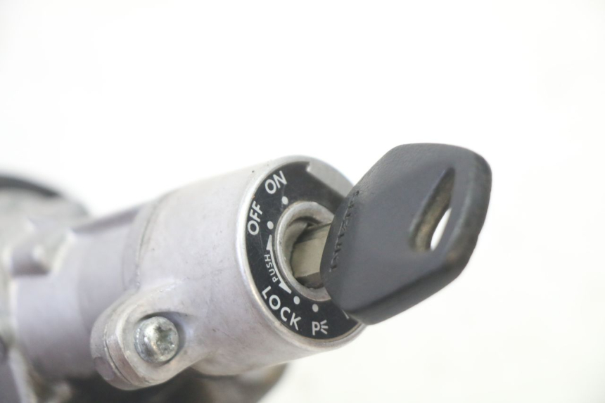 photo de ZESTAW ZAMKA I KLUCZYKA STACYJKI SUZUKI SV S 650 (2003 - 2009) - Punkty mocowania