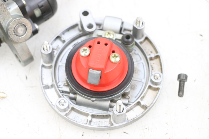 photo de ZESTAW ZAMKA I KLUCZYKA NEIMAN YAMAHA TZR 50 (2008 - 2016) - Widok ogólny