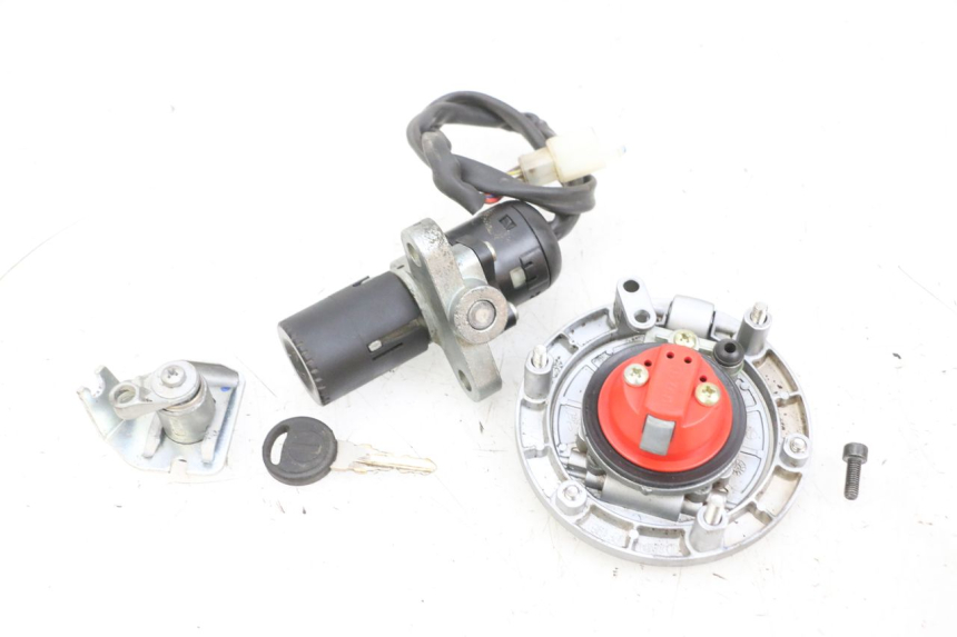 photo de ZESTAW ZAMKA I KLUCZYKA NEIMAN YAMAHA TZR 50 (2008 - 2016) - Punkty mocowania