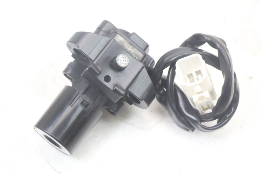 photo de ZESTAW ZAMKA I KLUCZYKA STACYJKI KAWASAKI VERSYS ABS 650 (2015 - 2018) - Stan powierzchni