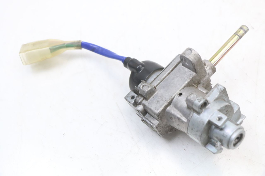 photo de ZESTAW ZAMKA I KLUCZYKA NEIMAN KYMCO XCITING 250 (2006 - 2009) - Zbliżenie techniczne