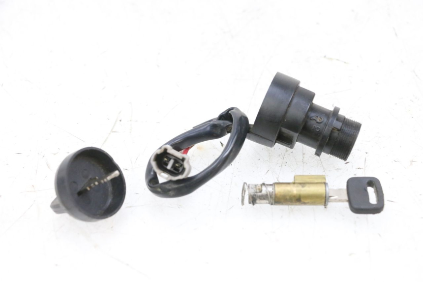 photo de ZESTAW ZAMKA I KLUCZYKA NEIMAN YAMAHA YFM R RAPTOR 250 (2008 - 2014) - Widok ogólny