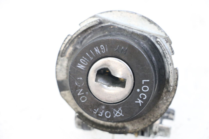 photo de ZESTAW ZAMKA I KLUCZYKA NEIMAN PIAGGIO ZIP 2T 50 (2009 - 2019) - Szczegół części