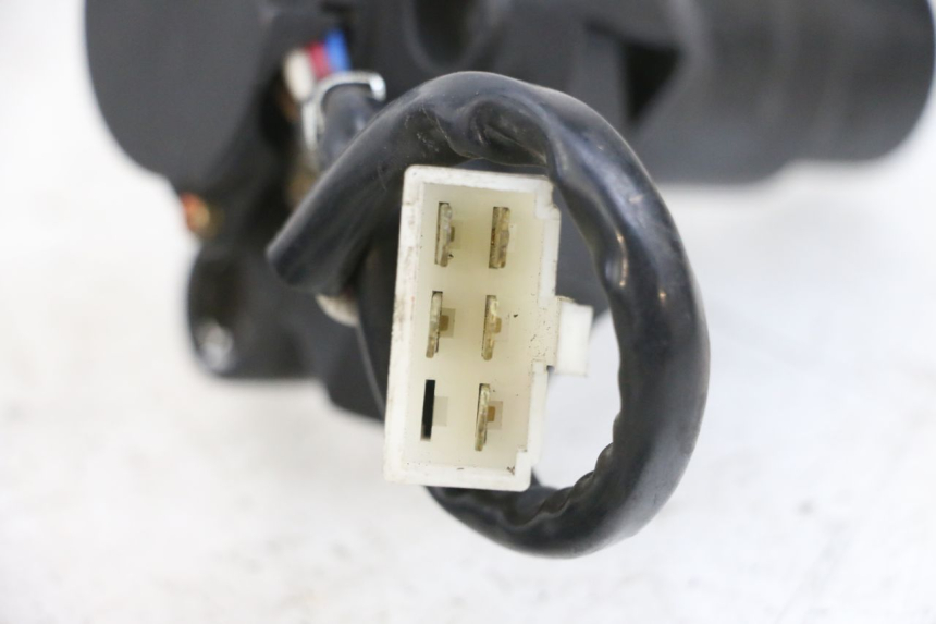 photo de ZESTAW ZAMKA I KLUCZYKA NEIMAN KAWASAKI ZR 7 750 (1999 - 2004) - Stan powierzchni