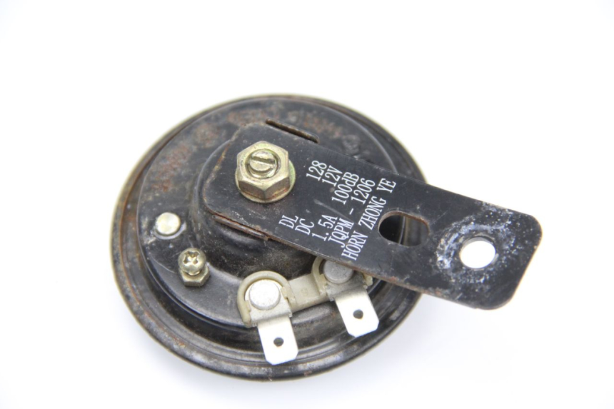 photo de KLAKSON PEUGEOT KISBEE 4T 50 (2010 - 2017) - Zoom stanu zużycia