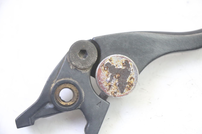 photo de PRAWY DŹWIGNIA HAMULCA TRIUMPH SPRINT 900 (1995 - 1998) - Szczegół części