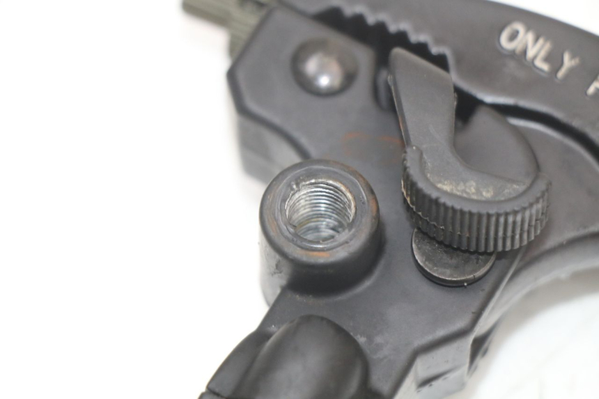 photo de DŹWIGNIA HAMULCA POSTOJOWEGO HYTRACK HY S 4X4 410 (2013 - 2016) - Zbliżenie techniczne