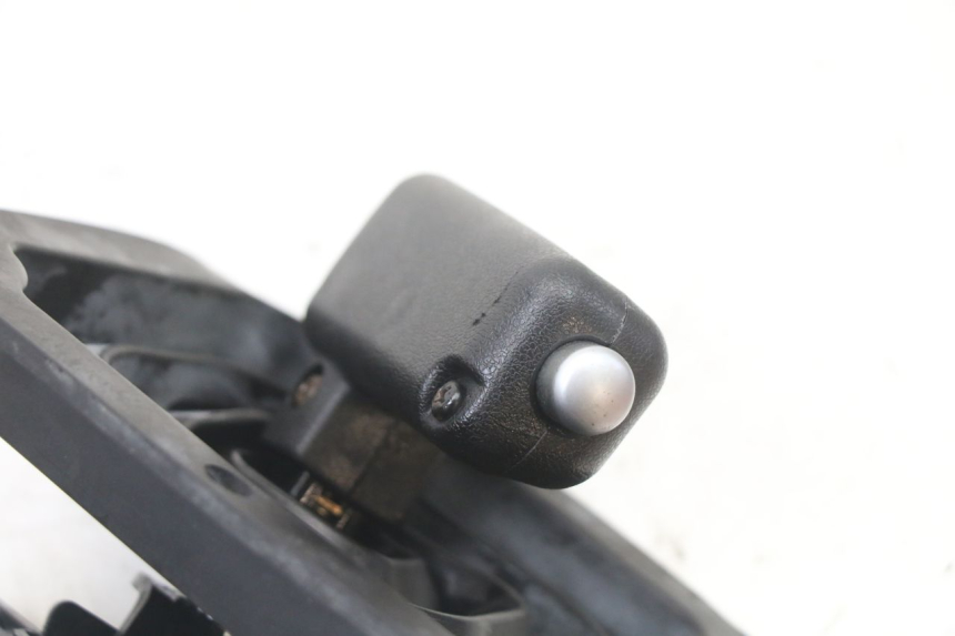 photo de DŹWIGNIA HAMULCA POSTOJOWEGO KYMCO XCITING 500 (2007 - 2010) - Zoom stanu zużycia