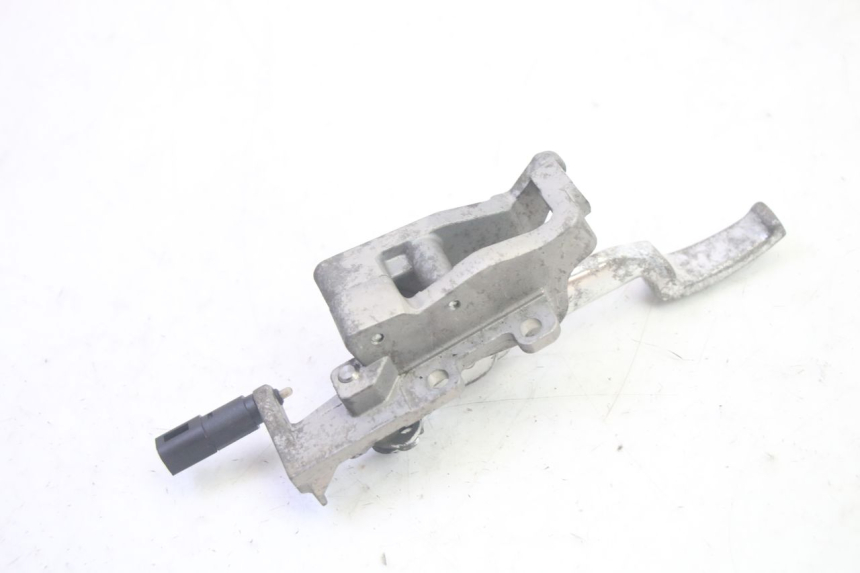 photo de DŹWIGNIA HAMULCA POSTOJOWEGO PIAGGIO MP3 RL 250 (2006 - 2010) - Zbliżenie techniczne