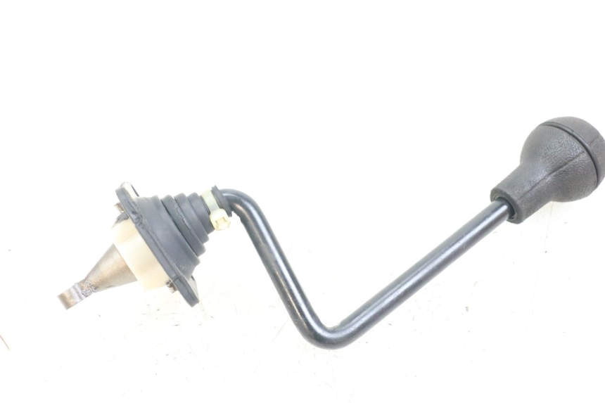 photo de DŹWIGNIA BIEGÓW HYTRACK HY S 4X4 410 (2013 - 2016) - Inny kąt widzenia