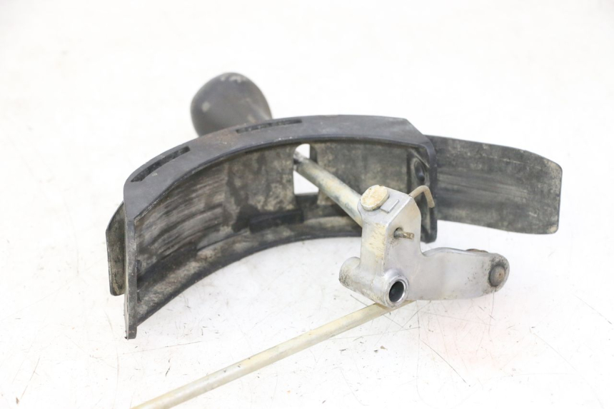 photo de DŹWIGNIA ZMIANY BIEGÓW YAMAHA YFM GRIZZLY 550 (2008 - 2015) - Inny kąt widzenia