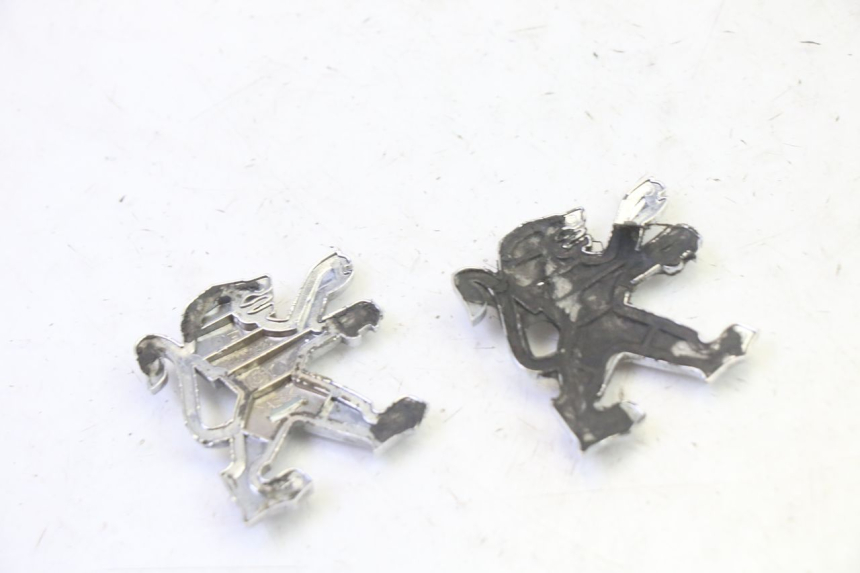 photo de LOGO MARKI PEUGEOT ELYSTAR 50 (2002 - 2014) - Zoom stanu zużycia