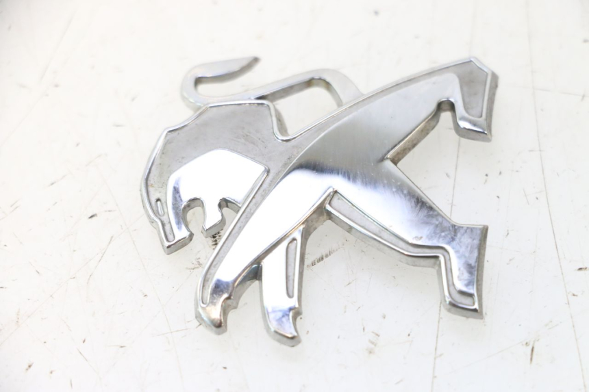 photo de LOGO MARKI PEUGEOT KISBEE 2T 50 (2010 - 2017) - Inny kąt widzenia