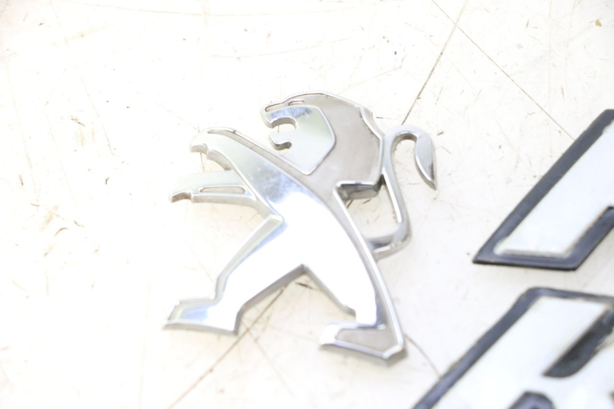 photo de LOGO MARKI PEUGEOT KISBEE 4T 50 (2018 - 2022) - Szczegół części