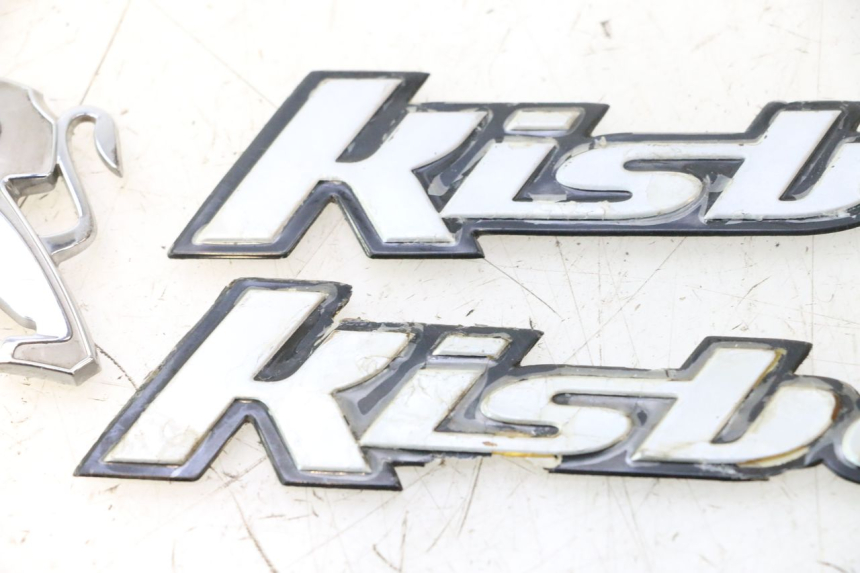 photo de LOGO MARKI PEUGEOT KISBEE 4T 50 (2018 - 2022) - Zoom stanu zużycia
