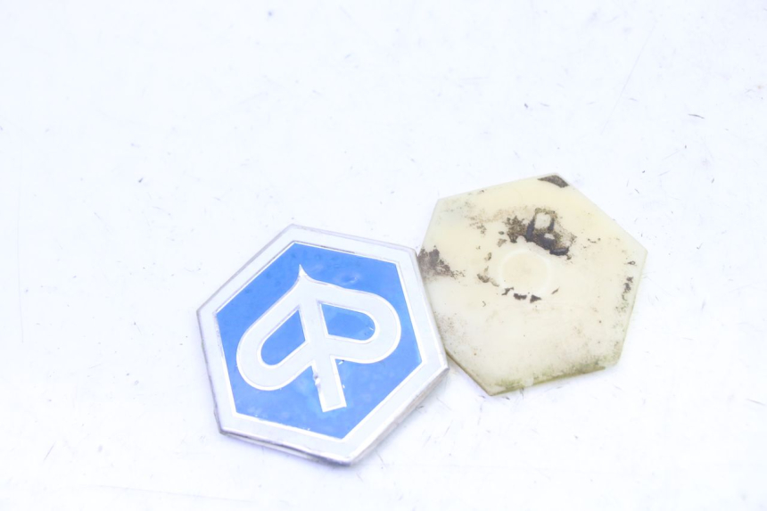 photo de LOGO MARKI PIAGGIO MP3 125 (2006 - 2014) - Zoom stanu zużycia