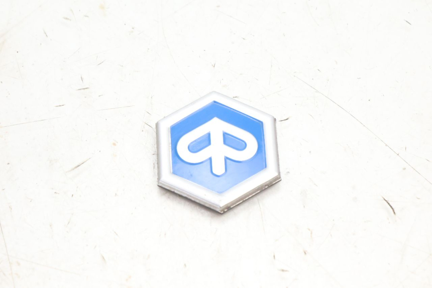 photo de LOGO MARKI PIAGGIO NEW TYPHOON 50 (2018 - 2021) - Widok główny