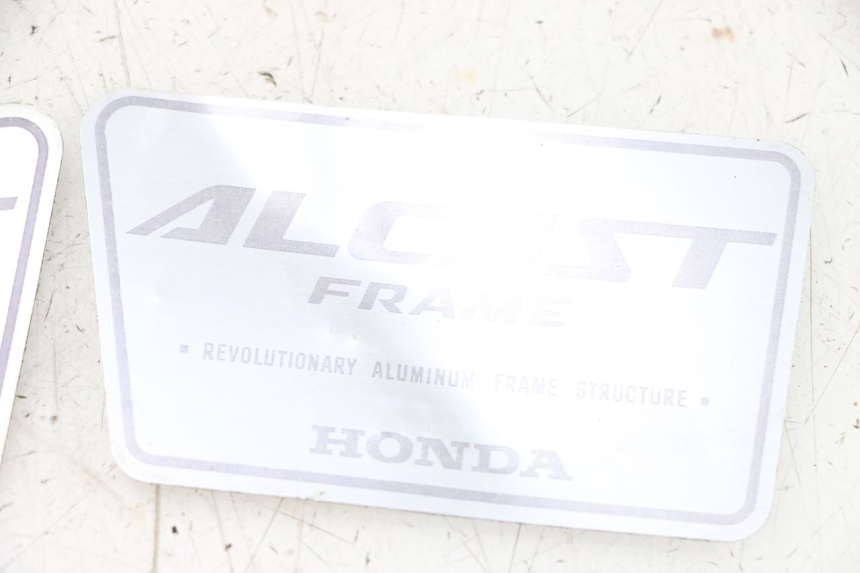 photo de LOGO MARKI HONDA NSR R 125 (1994 - 2003) - Zbliżenie techniczne