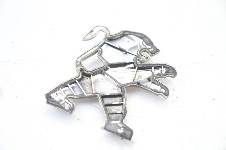 photo de LOGO MARKI PEUGEOT SATELIS 125 (2013 - 2018) - Zoom stanu zużycia