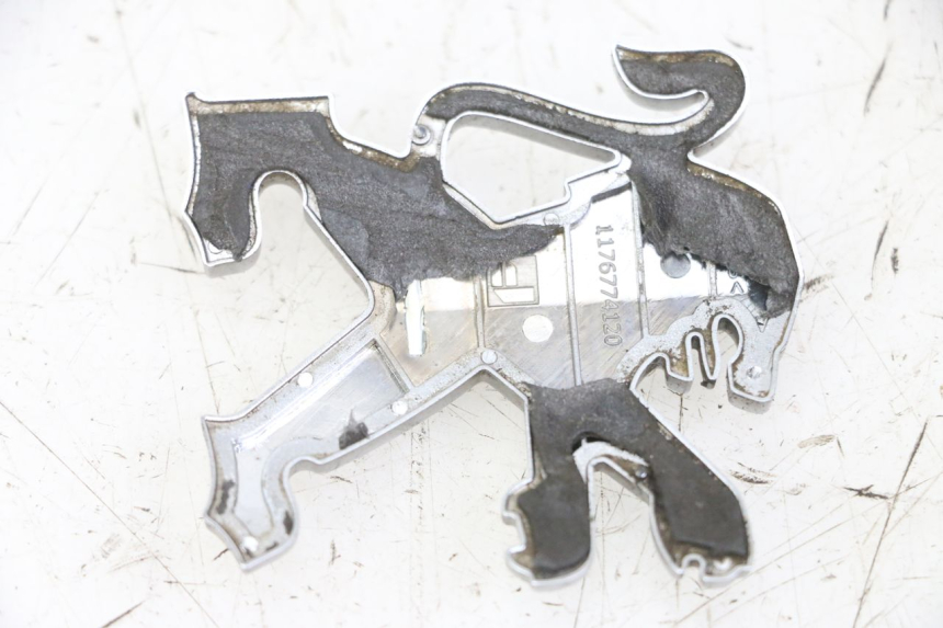 photo de LOGO MARKI PEUGEOT SATELIS COMPRESSOR K15 125 (2006 - 2009) - Zoom stanu zużycia