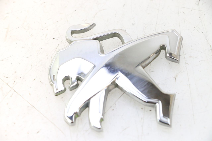 photo de LOGO MARKI PEUGEOT SATELIS 125 (2013 - 2018) - Zbliżenie techniczne
