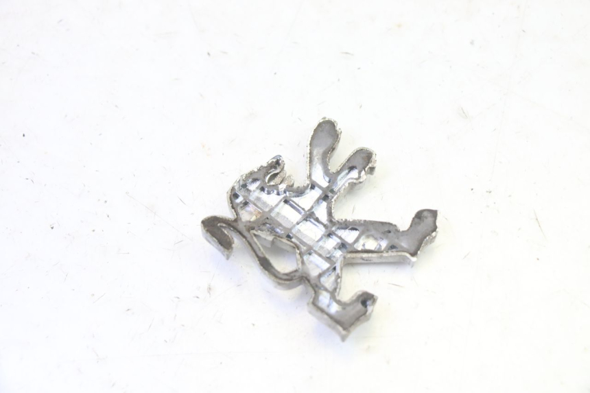 photo de LOGO MARKI PEUGEOT VIVACITY NEW 2T 50 (2008 - 2017) - Zoom stanu zużycia