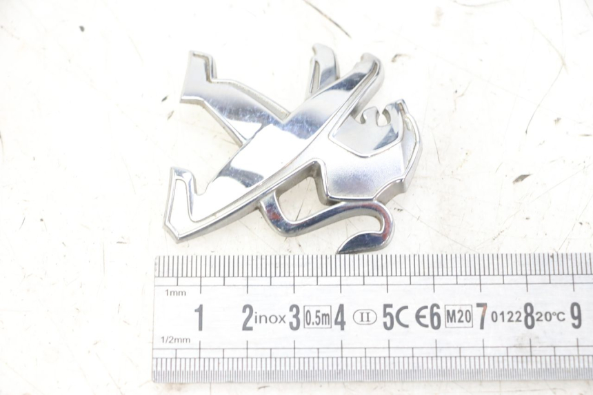 photo de LOGO MARKI PEUGEOT VIVACITY NEW 4T 50 (2008 - 2017) - Zoom stanu zużycia