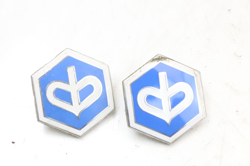 photo de LOGO MARKI PIAGGIO X10 125 (2012 - 2017) - Szczegół części