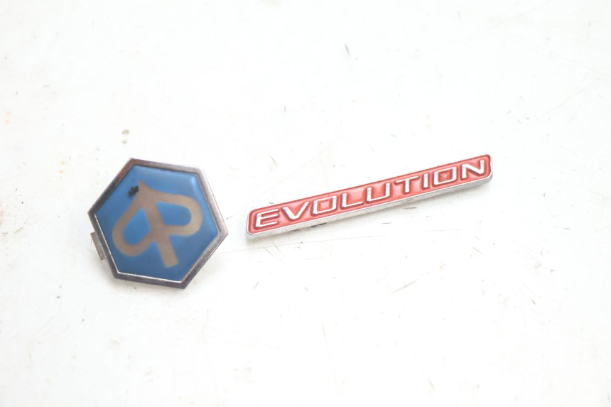 photo de LOGO MARKI PIAGGIO X9 EVOLUTION 125 (2003 - 2007) - Widok główny